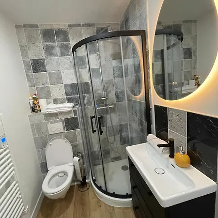 Appartement, Centre 2 Apartment *